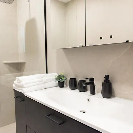 公寓 Frant Living - *