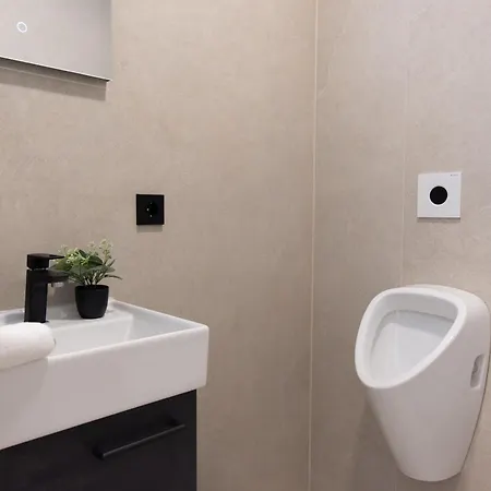 דירה Frant Living - *